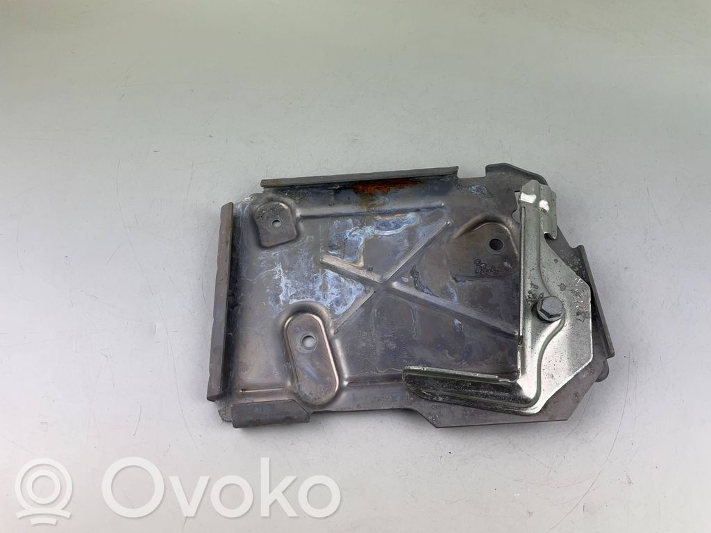 Akumuliatoriaus dėžė   1EA915331D