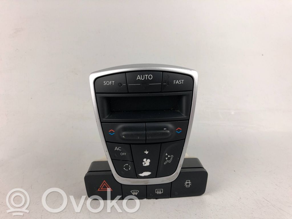 Renault Megane III Climate control unit 
