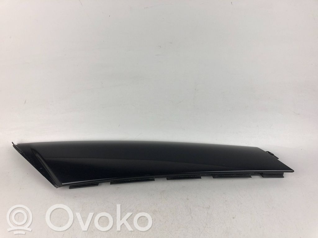 Listwa szyby czołowej / przedniej   7300007