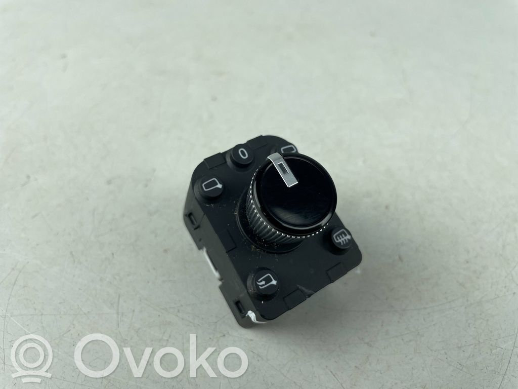 Audi e-tron Wing mirror switch 