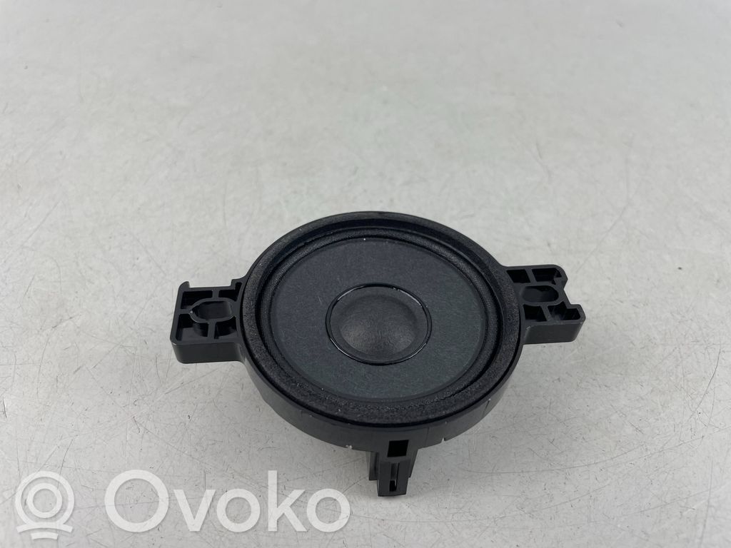 Seat Arona Panel speaker 