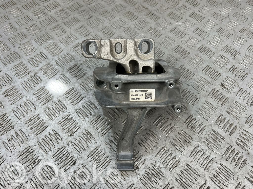 Skoda Kodiaq Engine mount bracket 