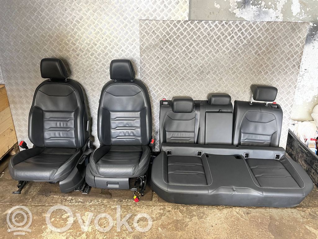 Kit siège   57588551B,575885592B,5Q0885321H,575867113A,575867114A,575867133,575867134,575963557D