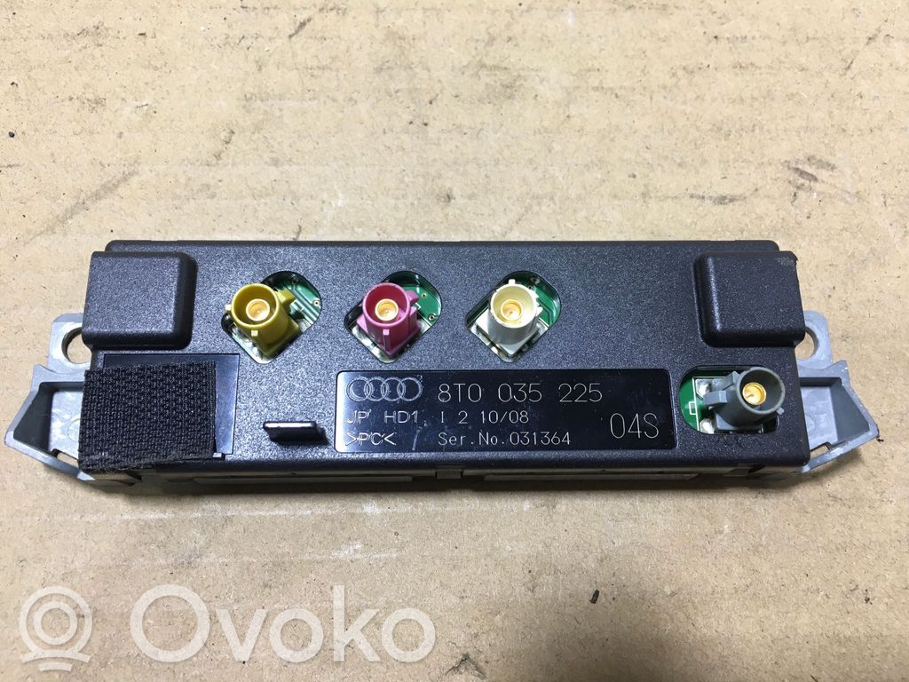 Audi A5 8T 8F Antenos stiprintuvas 