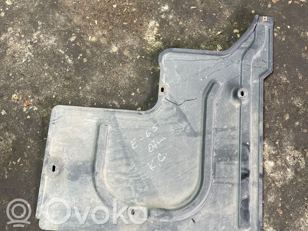 BMW 7 E65 E66 Alustan takasuoja välipohja 
