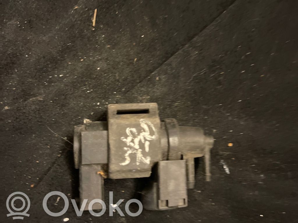 Audi A6 S6 C6 4F Zawór podciśnienia / Elektrozawór turbiny 