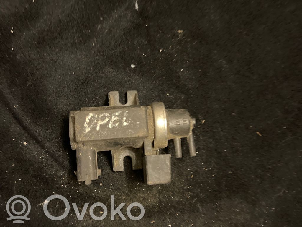 Opel Astra J Solenoīda vārsts 