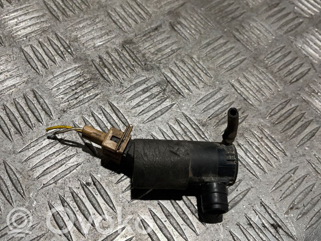Ford Focus Windscreen/windshield washer pump 