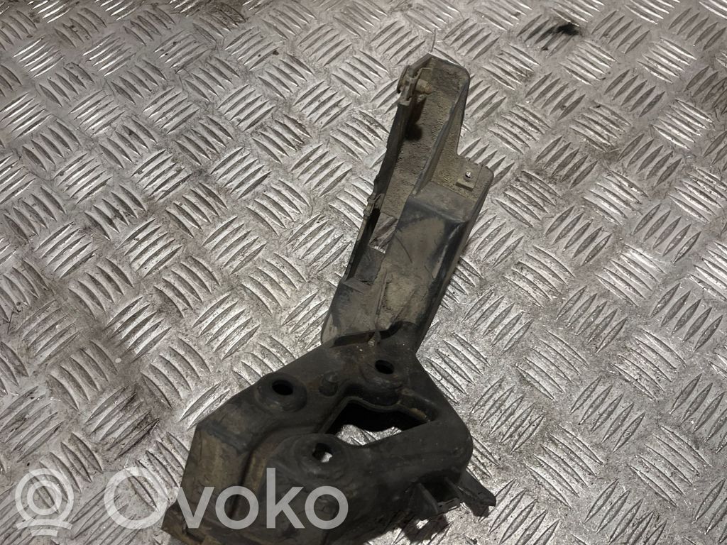 Audi A8 S8 D3 4E Rear bumper mounting bracket 