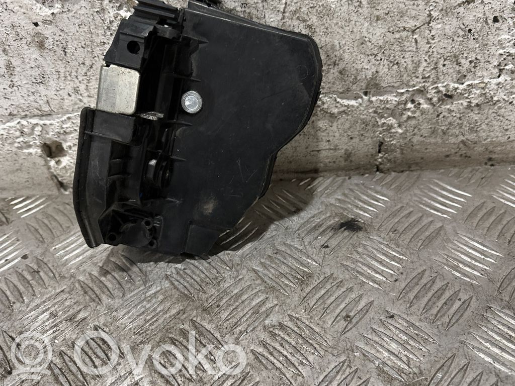 Front door lock   7167073