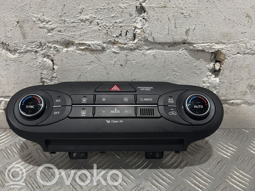 KIA Sorento Climate control unit 