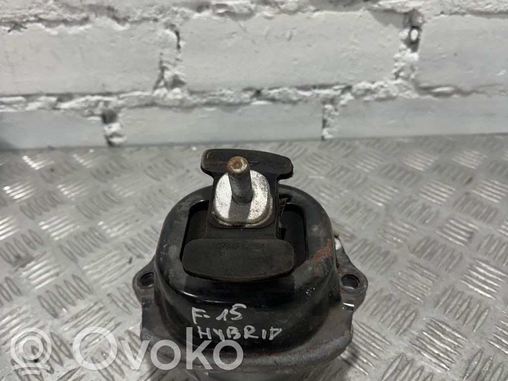 BMW X5 F15 Engine mount bracket 