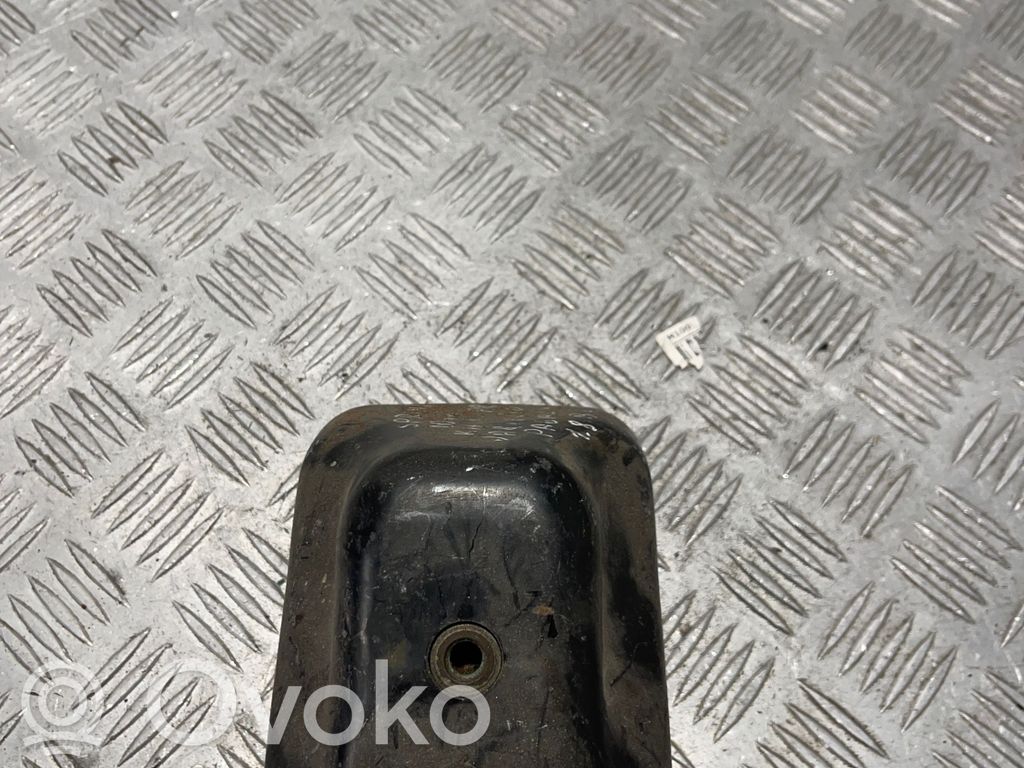 Engine mount bracket   A906241