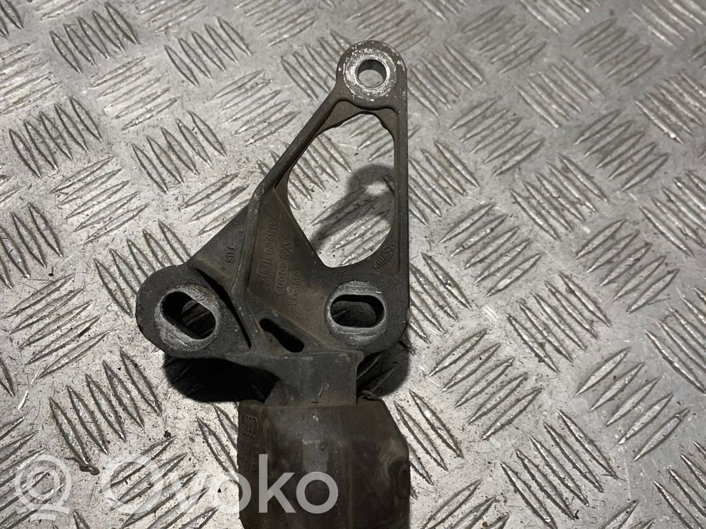 Audi A4 S4 B8 8K Engine mount bracket 