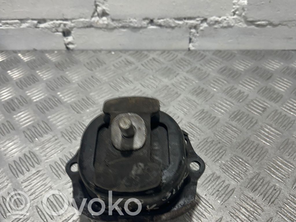 BMW X5 E70 Engine mount bracket 