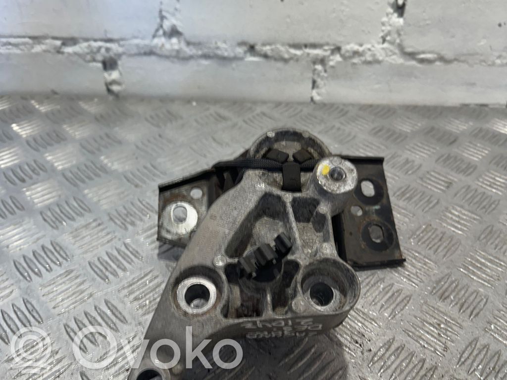 Renault Laguna III Engine mount bracket 