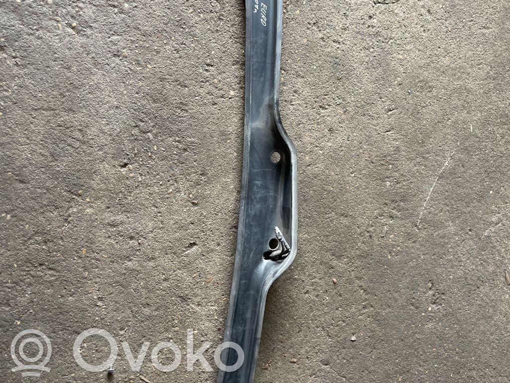 BMW 7 E65 E66 Wiper trim 