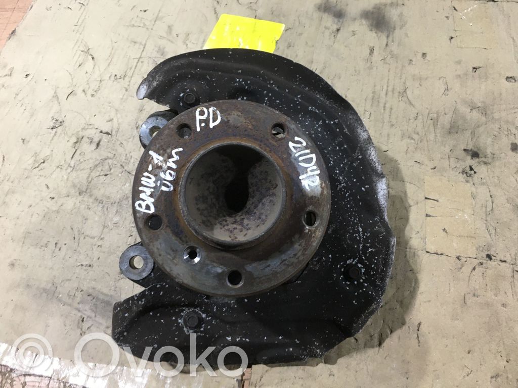 BMW 1 E82 E88 Front wheel hub 