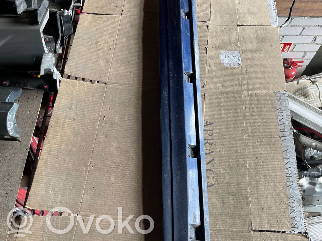 Volkswagen PASSAT CC Moldura protectora del borde delantero 