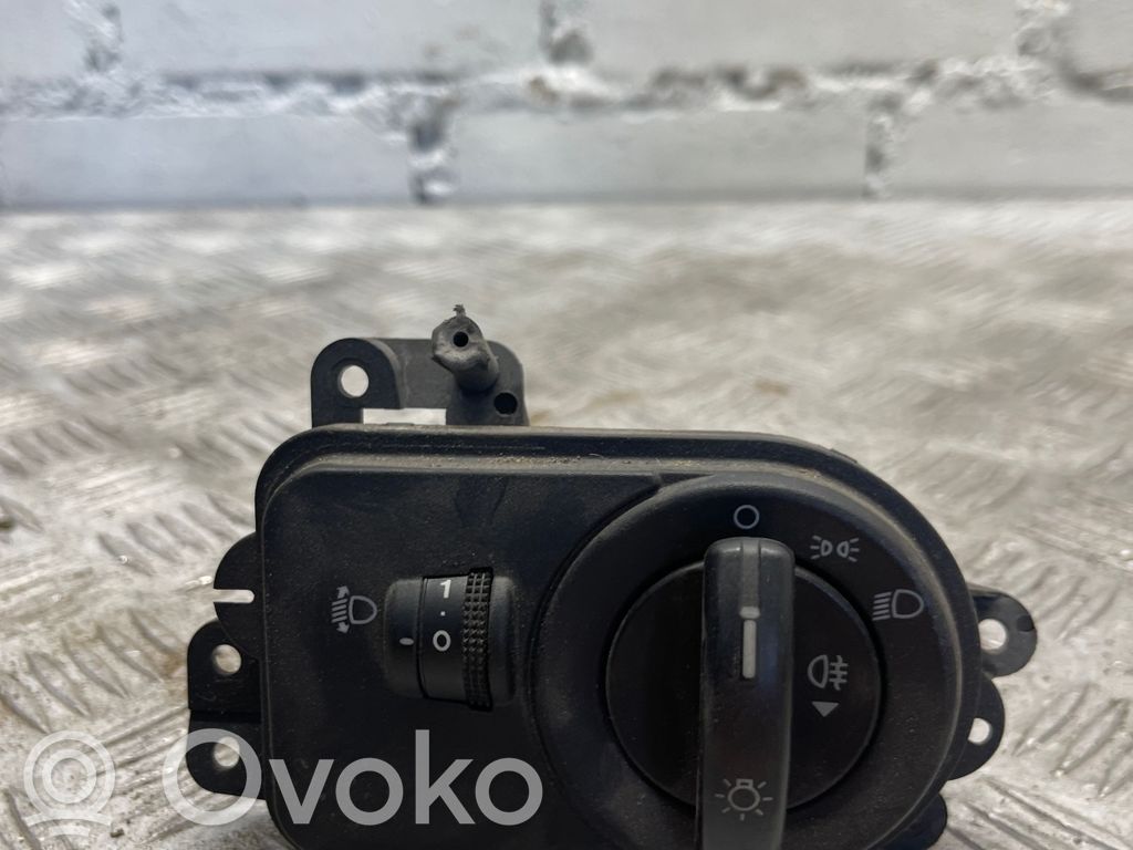 Ford Fusion Light switch 
