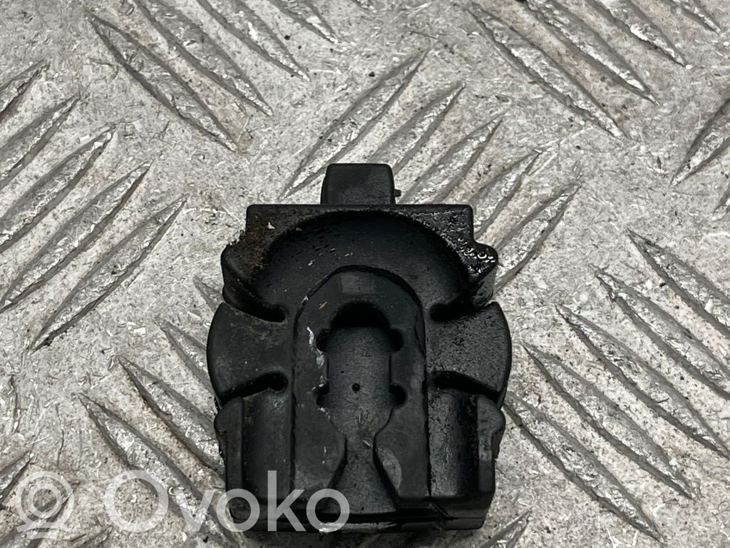 BMW X5 E70 Radiator mount bracket 