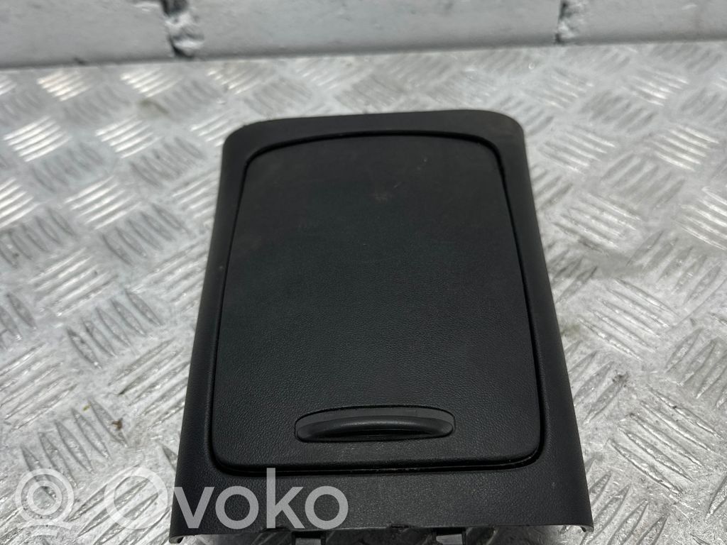 KIA Ceed Cup holder 