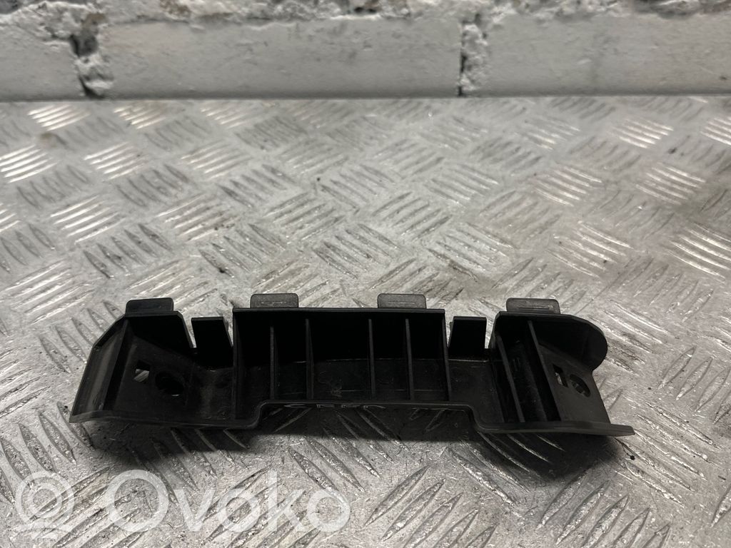 KIA Ceed Front bumper mounting bracket 
