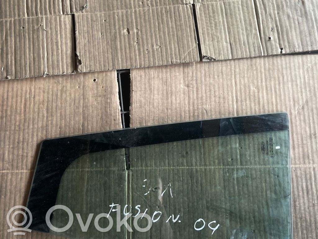 Rear side window