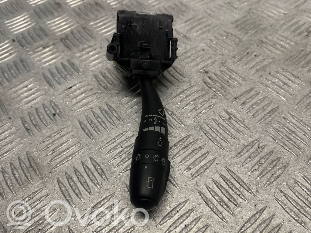 Hyundai i30 Palanca de control del limpiaparabrisas 