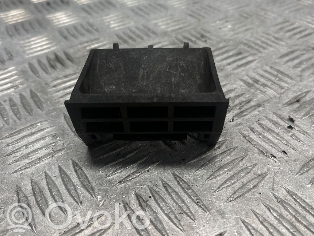BMW X5 E70 Radiator mount bracket 