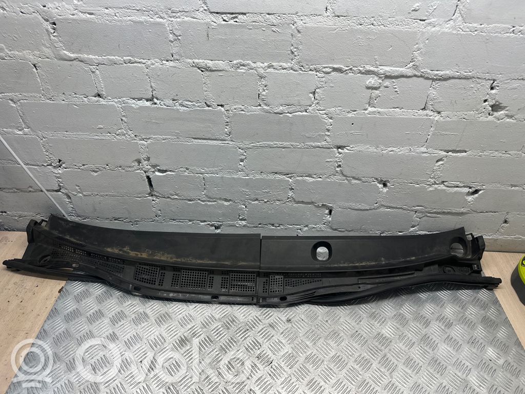 Mazda 5 Wiper trim 