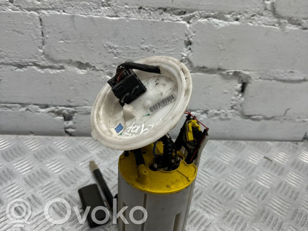Opel Insignia A In-tank fuel pump 