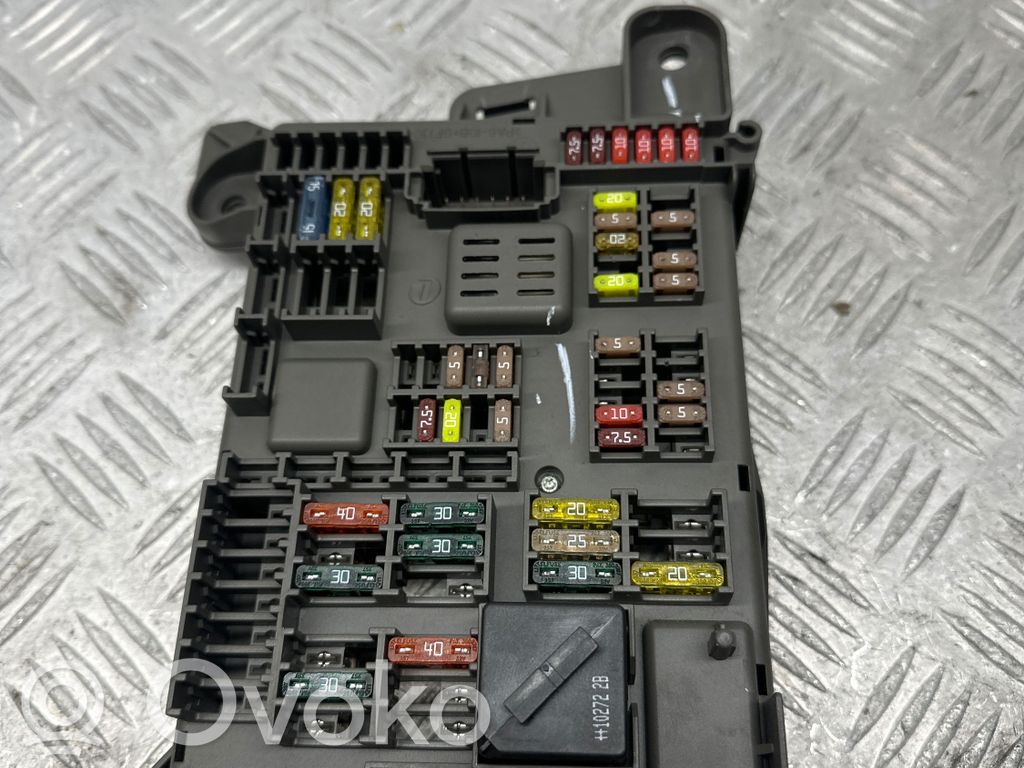 BMW X5 E70 Fuse module 