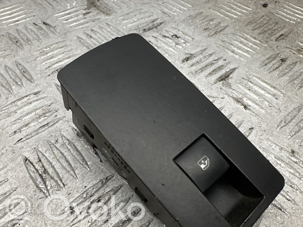 Opel Insignia A Electric window control switch 