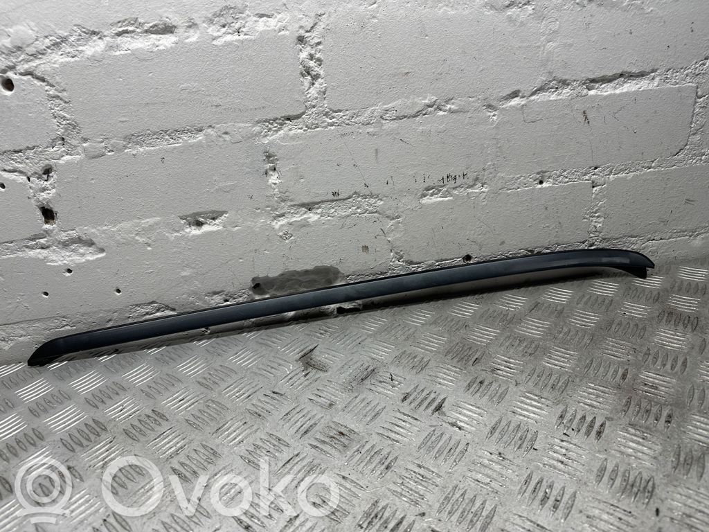 BMW X5 E70 Windshield trim 