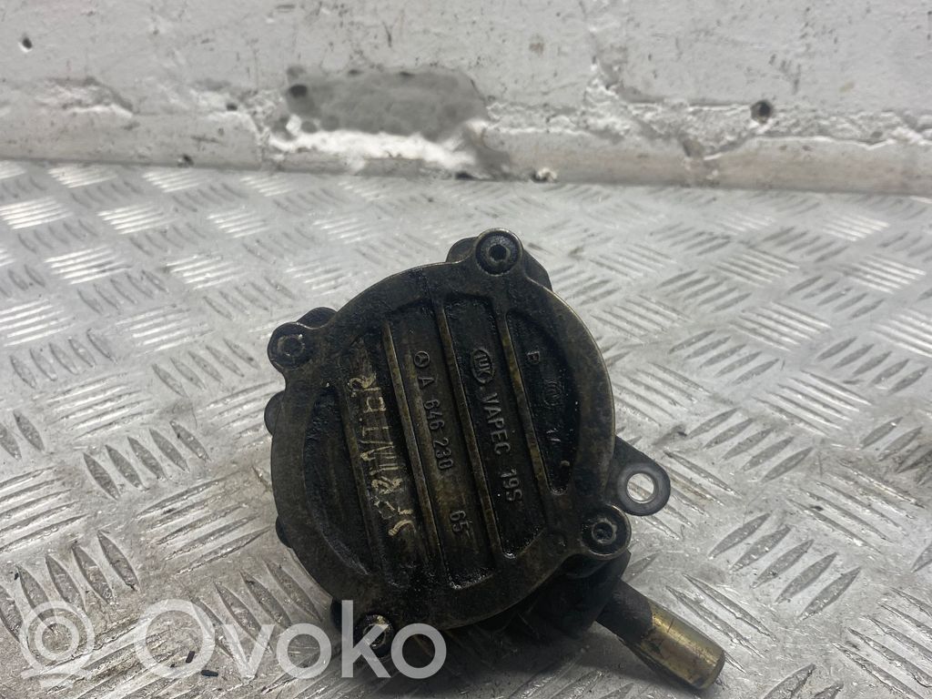 Mercedes-Benz Sprinter W906 Vacuum pump 