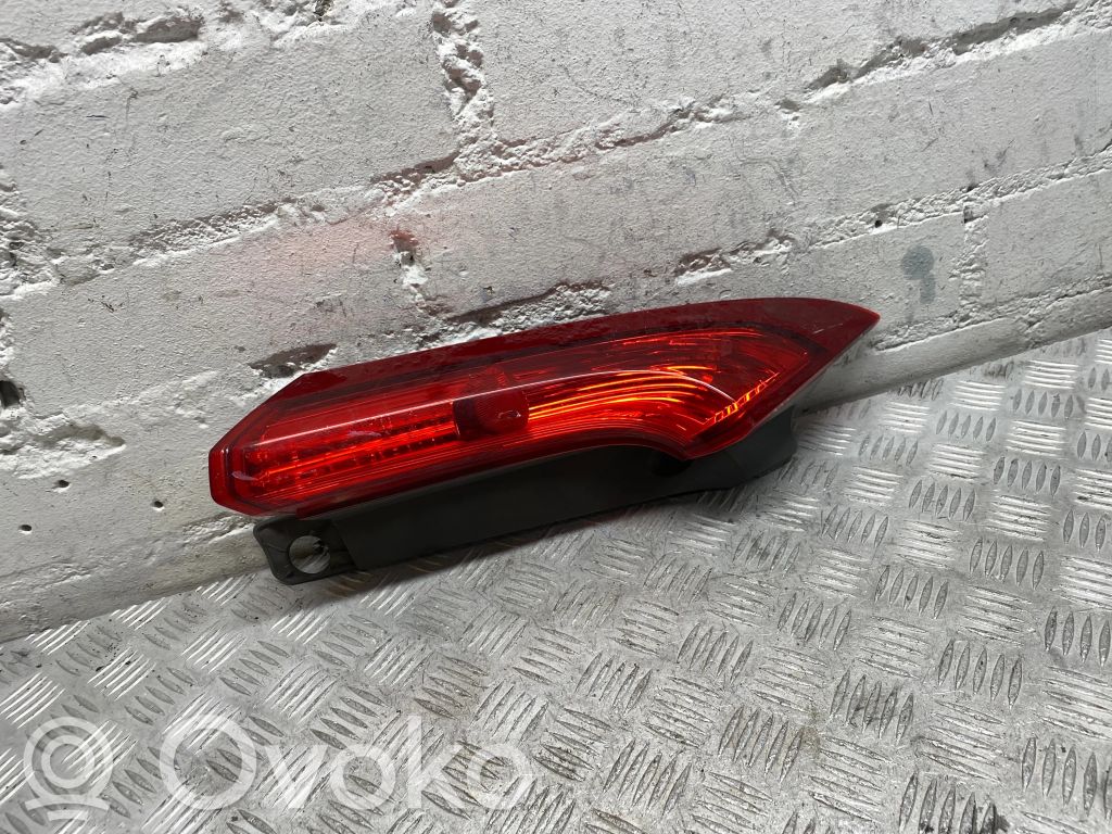 Honda CR-V Takaluukun takavalot 