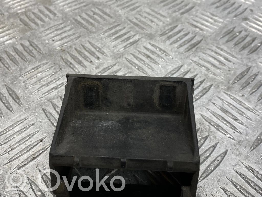 BMW X5 E70 Radiator mount bracket 