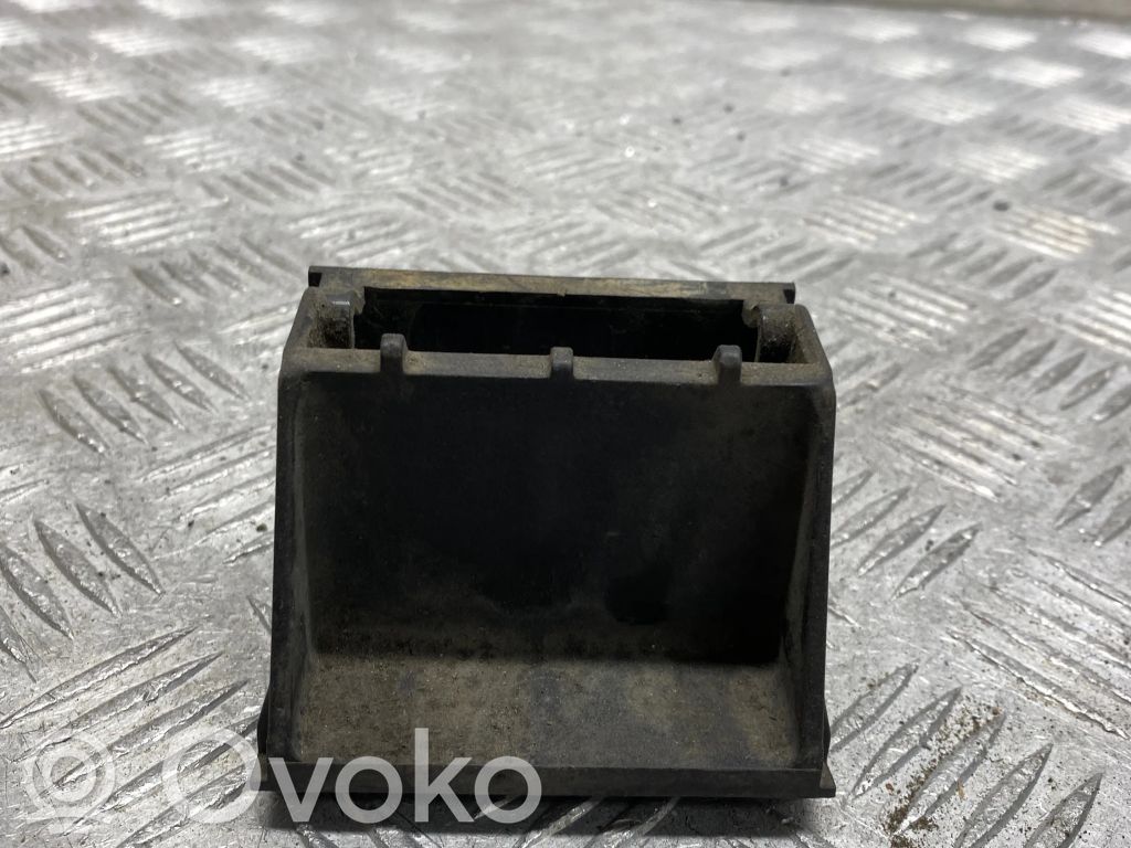 BMW X5 E70 Radiator mount bracket 