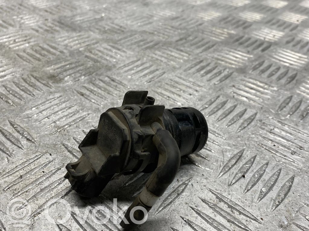 Mazda 6 Windscreen/windshield washer pump 