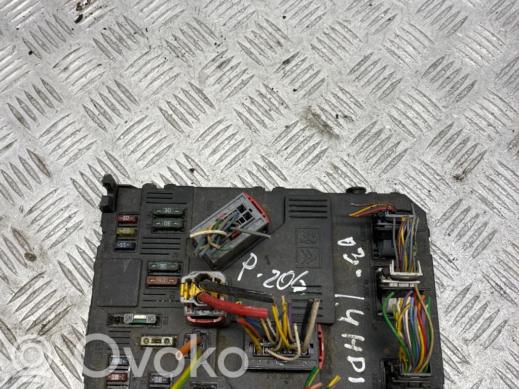 Peugeot 206 CC Fuse module 