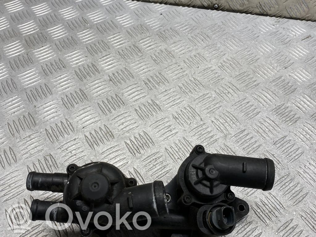 Volkswagen Golf VI Termostat / Obudowa termostatu 