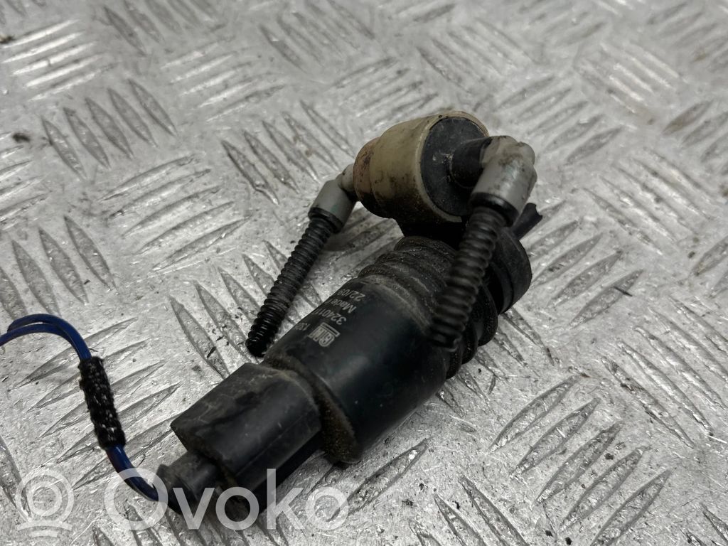 Opel Insignia A Windscreen/windshield washer pump 