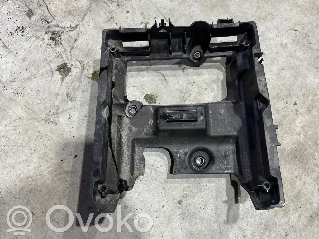 Audi Q7 4M Other engine bay part 
