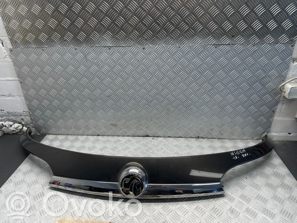 Opel Insignia A Listwa oświetlenie tylnej tablicy rejestracyjnej 