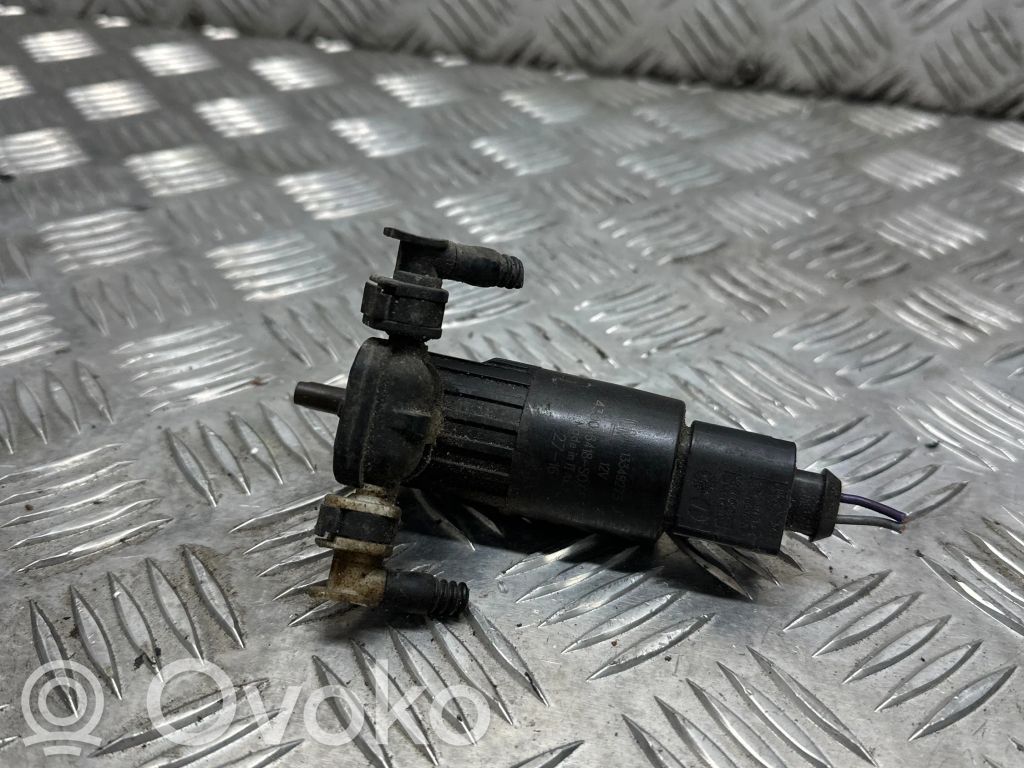 Opel Astra K Windscreen/windshield washer pump 