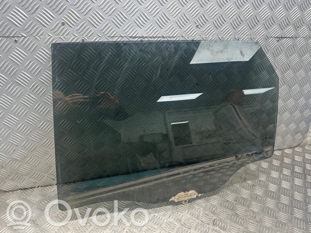 KIA Sorento Rear door window glass 