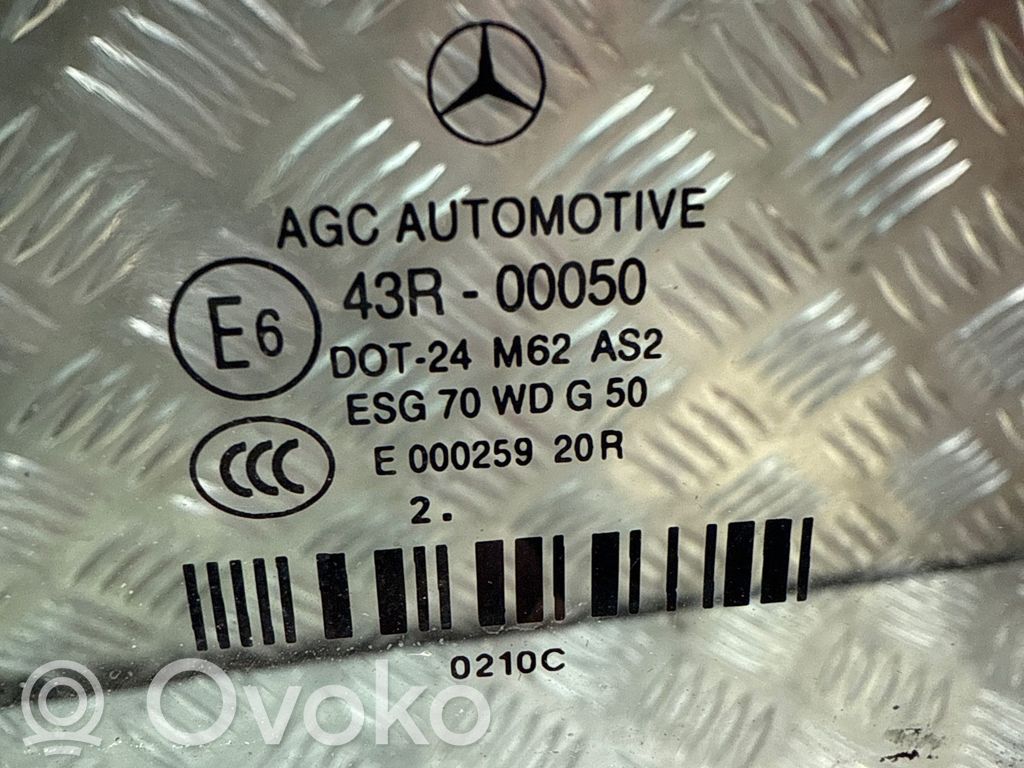 Mercedes-Benz E C207 W207 Szyba karoseryjna tylna 
