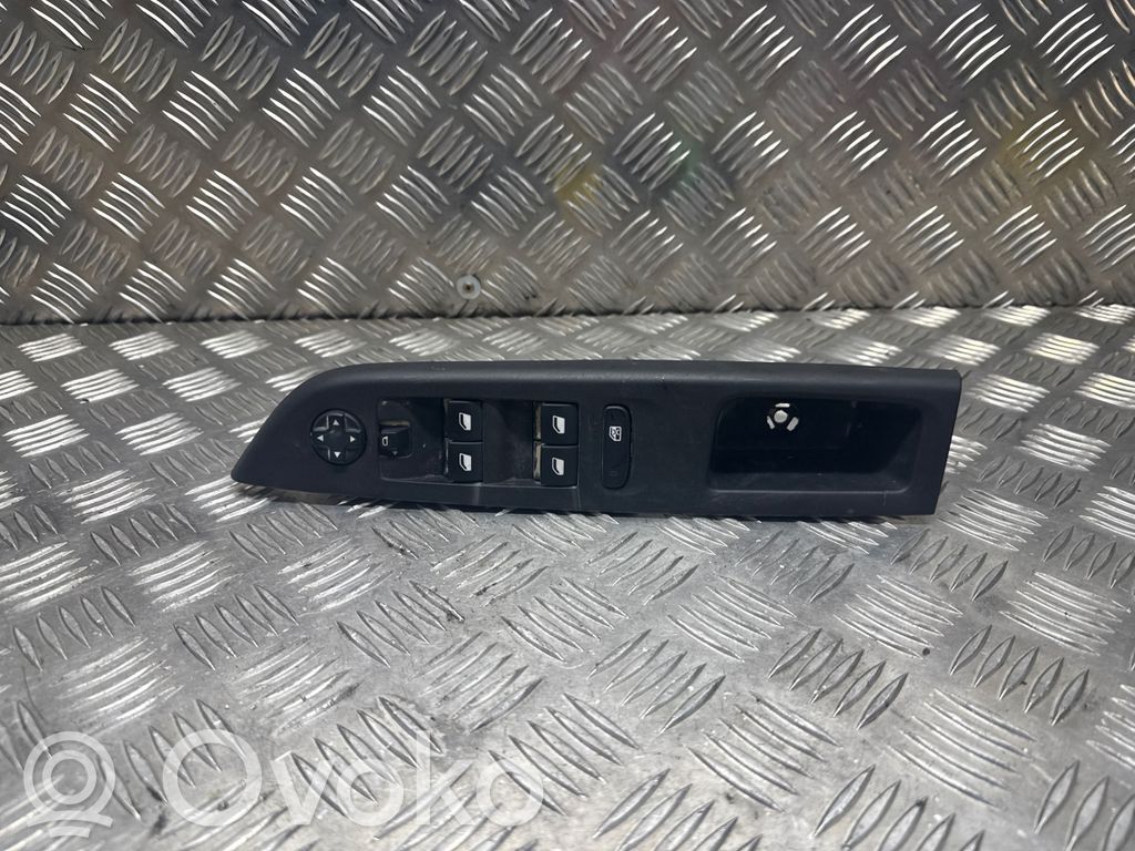 Opel Corsa F Electric window control switch 