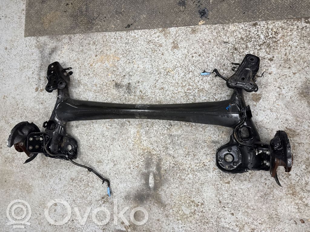 Opel Corsa F Belka osi tylnej 